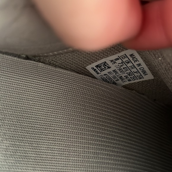 Yeezy Boost 350 V2 Sesame - size 8 - Picture 6 of 7